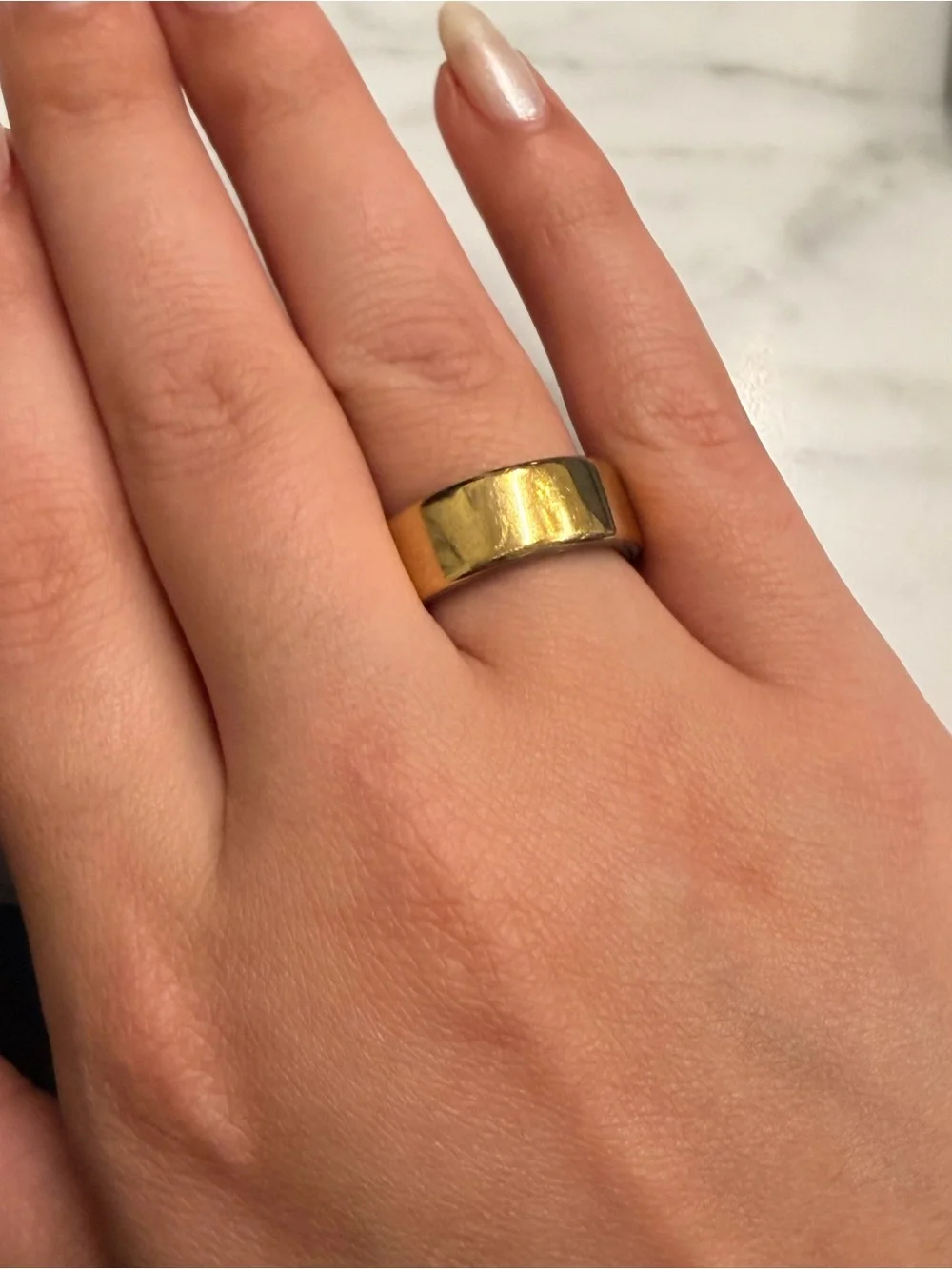 Oura Ring 4 in Gold - Size 8